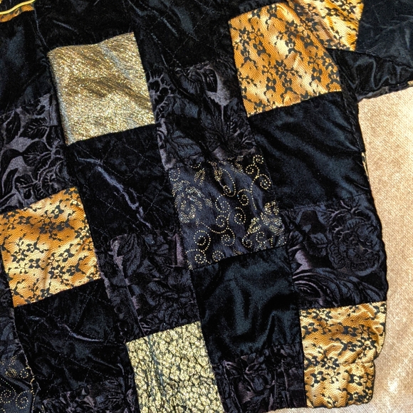 RARE 80s Marguerite Rubel Quilted Jacket with gold-tone lace ribbon trim - Picture 10 of 15